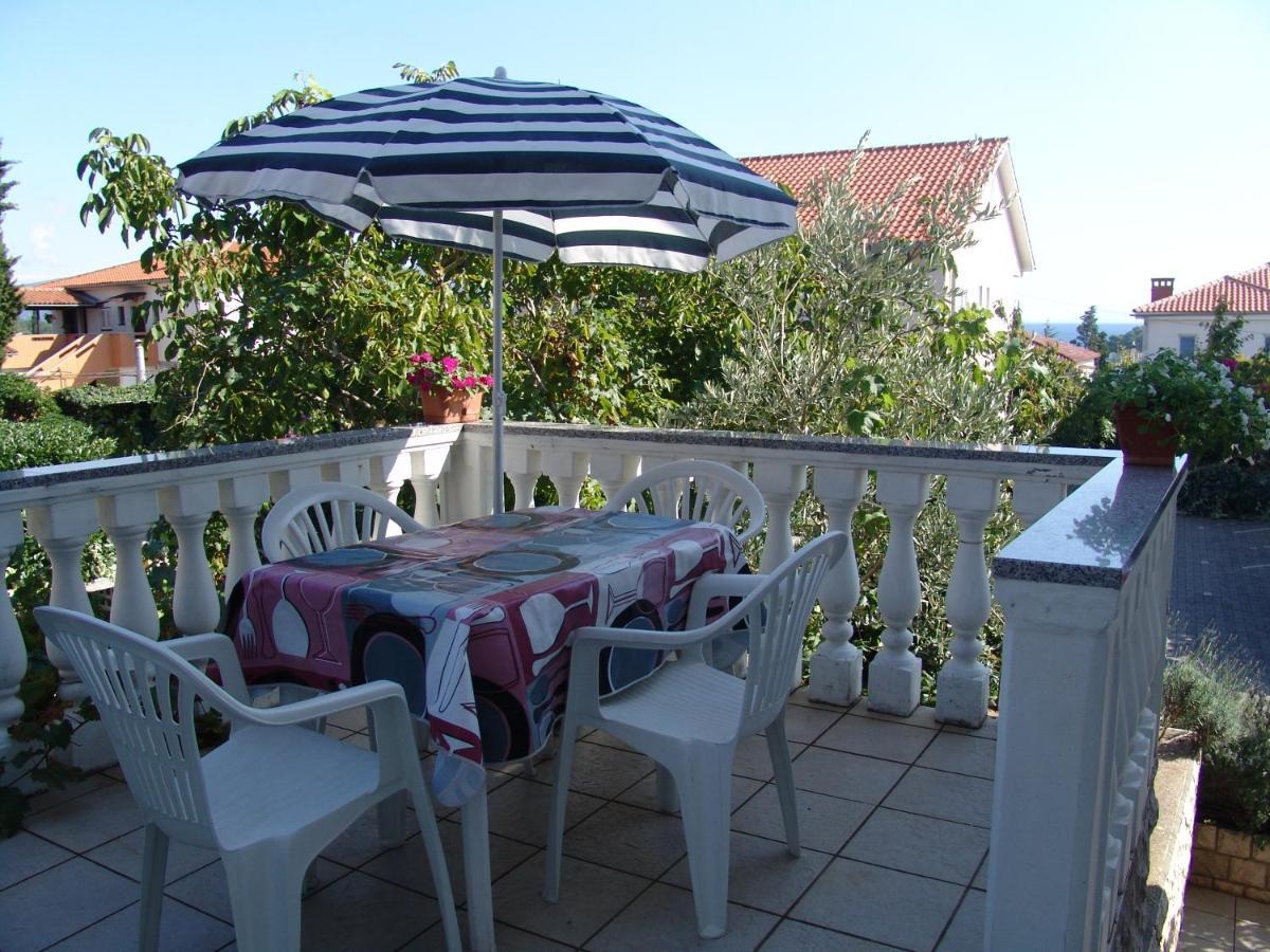 Apartments Bozica Krk Town Exteriör bild